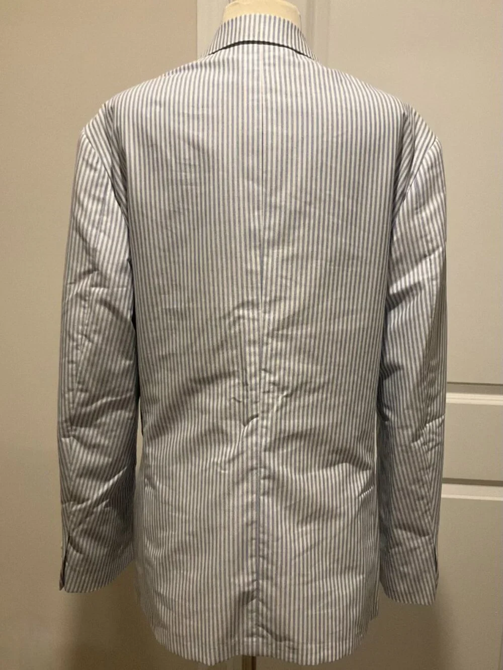 J.CREW crosby classic-fit suit jacket in portuguese cotton oxford. SIZE: 40/REGU